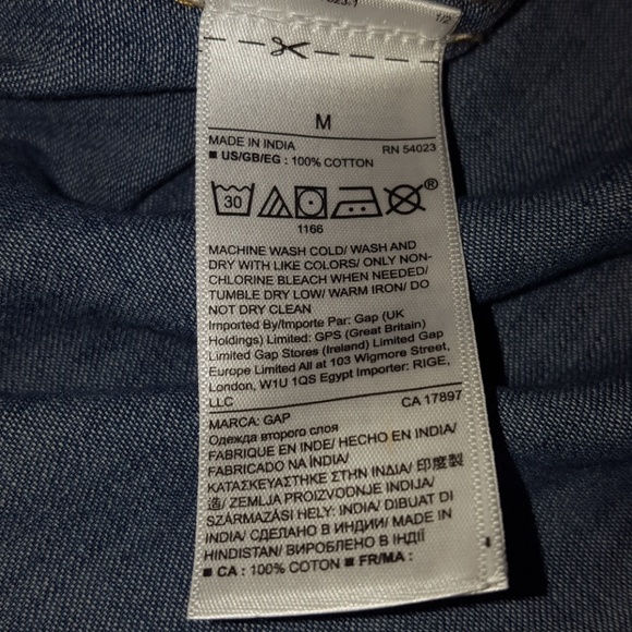 GAP denim pearl snap button down - Picture 5 of 6